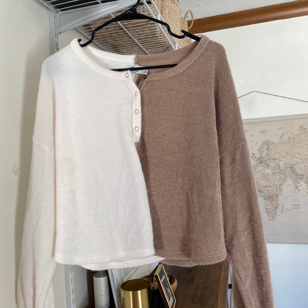 Hollister sweater